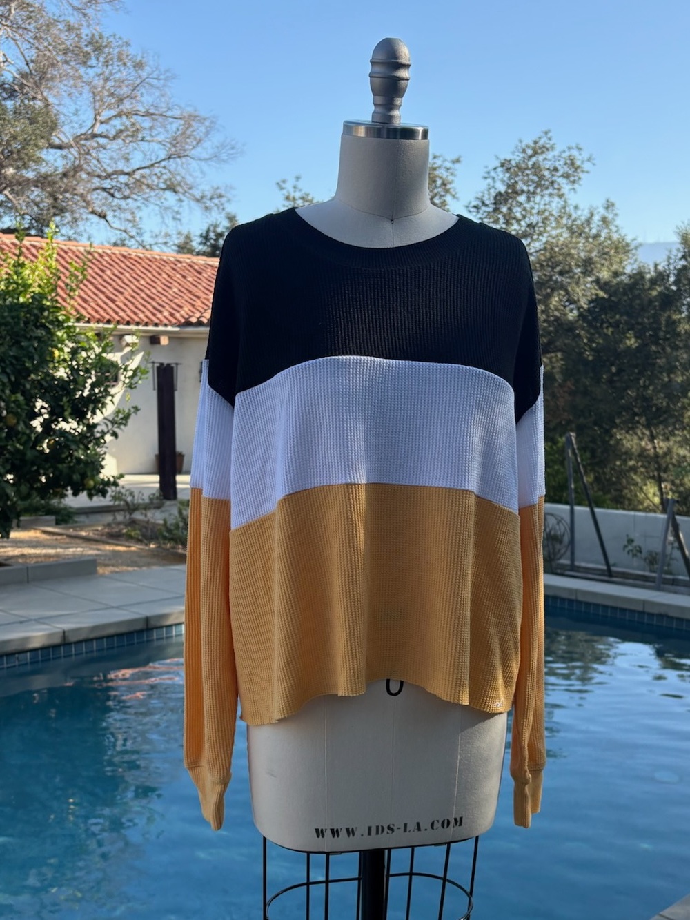 Hollister lightweight thermal striped "Boyfriend Tee" with raw hem - Size S